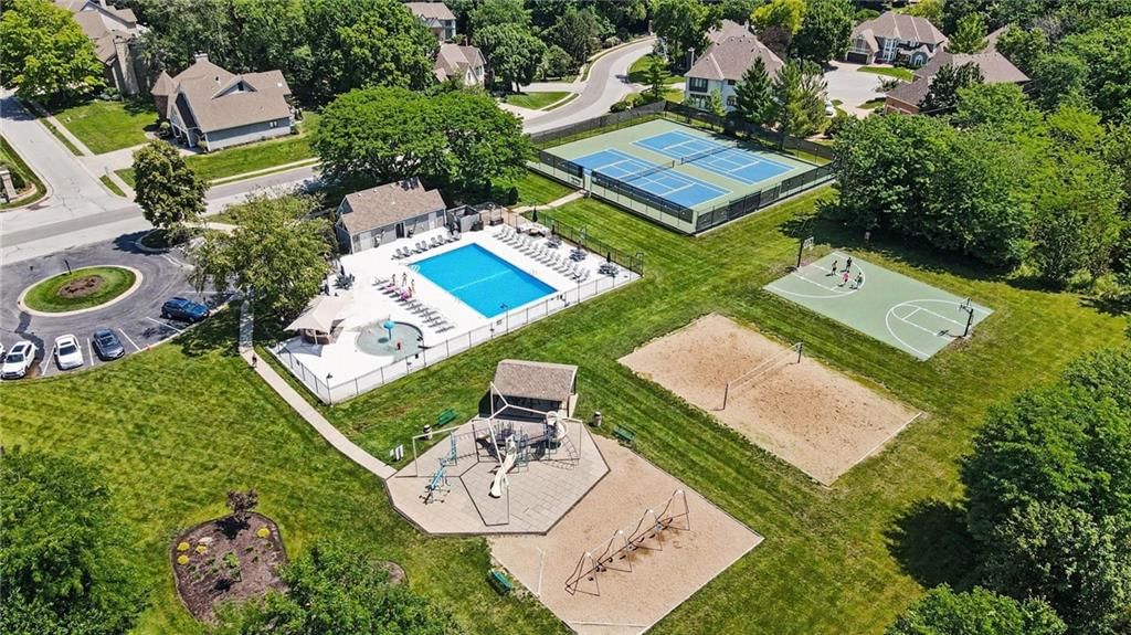8033 Clearwater Drive — photo 45