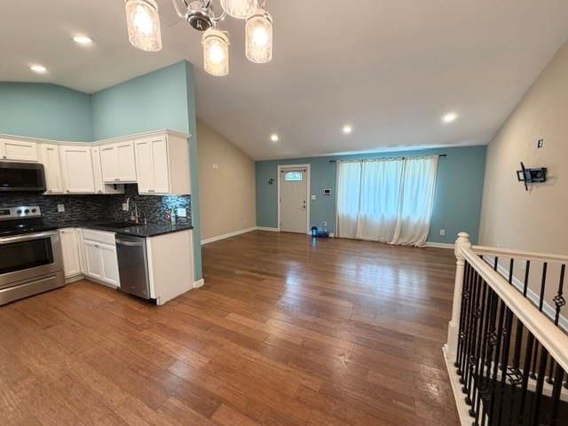 921 E Buddy Street — photo 7
