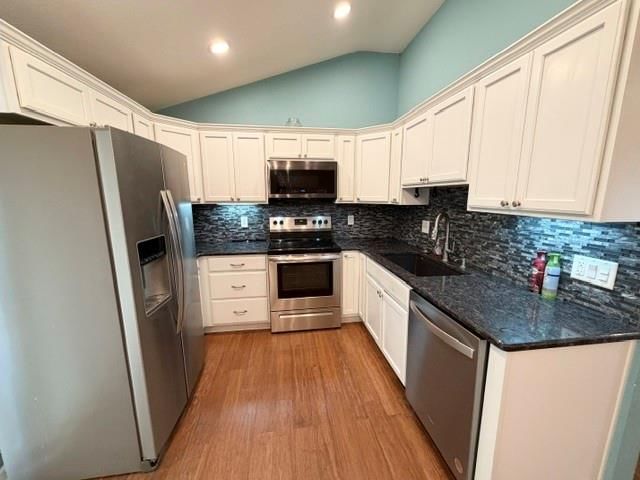 921 E Buddy Street — photo 8