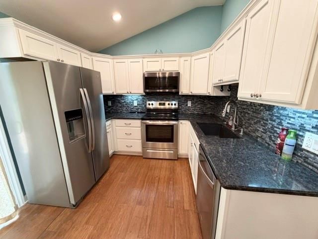 921 E Buddy Street — photo 9