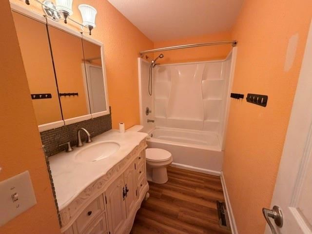 921 E Buddy Street — photo 11