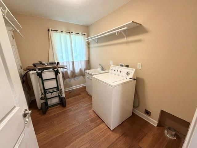 921 E Buddy Street — photo 15