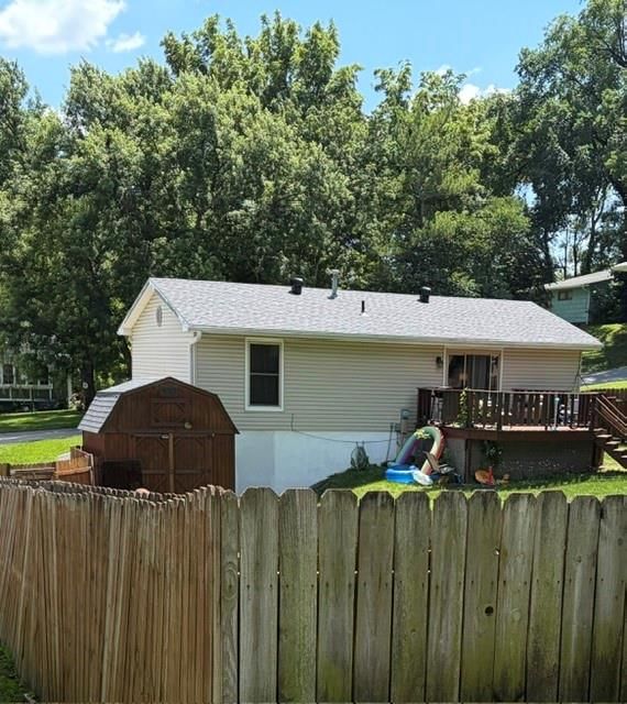 921 E Buddy Street — photo 23