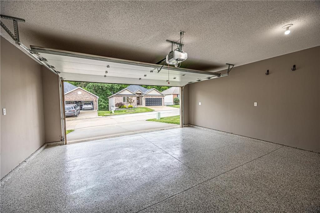 1209 Aubreis Way — photo 20