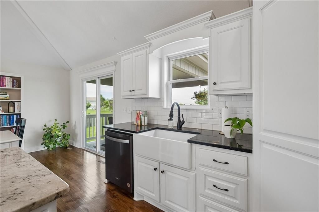 1206 Viola Street — photo 7