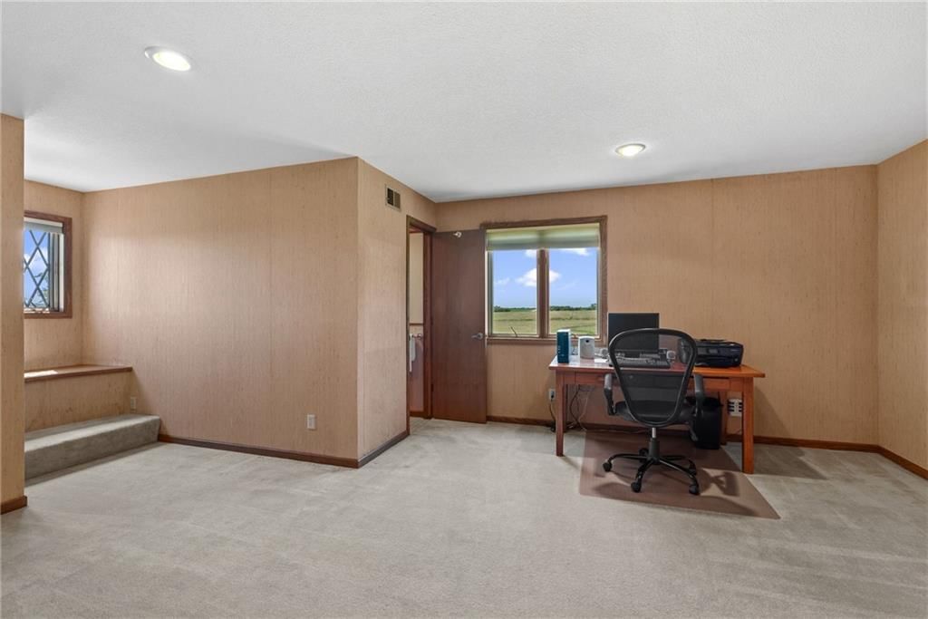 21898 Sunflower Road — photo 31