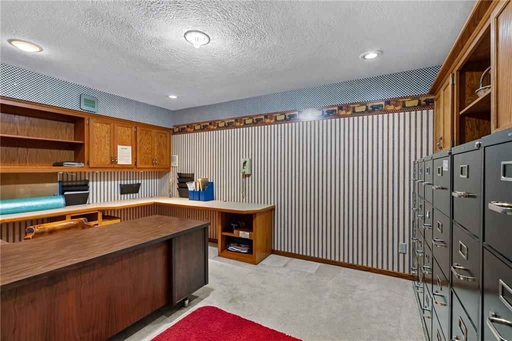 21898 Sunflower Road — photo 38