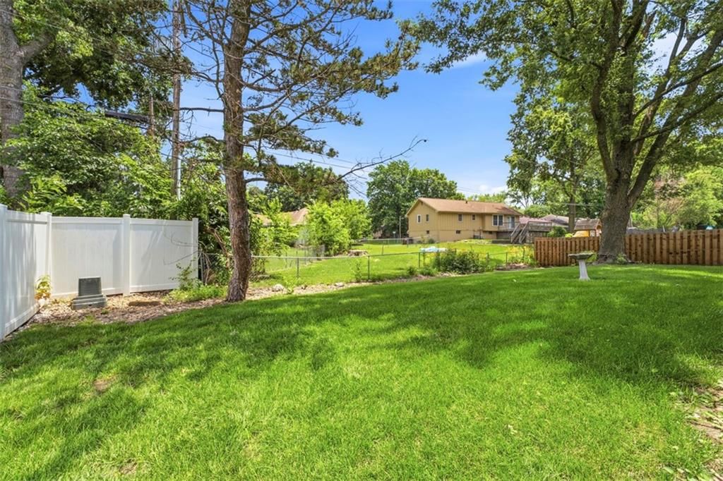 105 SE Colony Drive — photo 36