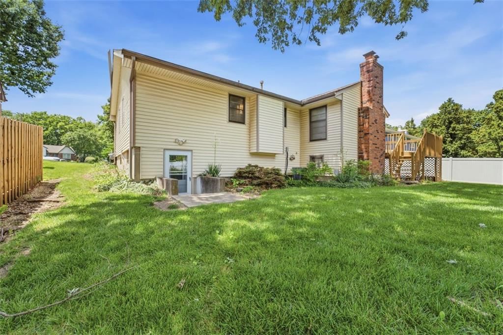 105 SE Colony Drive — photo 37