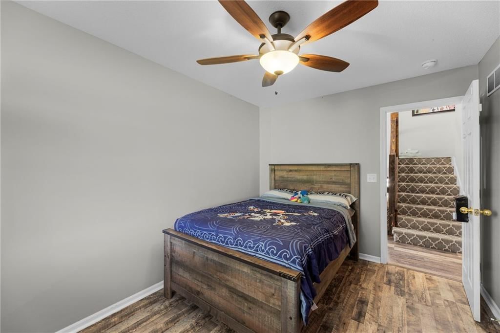 Photo 26 of 52 - 907 Rosewood Court, Paola, KS 66071