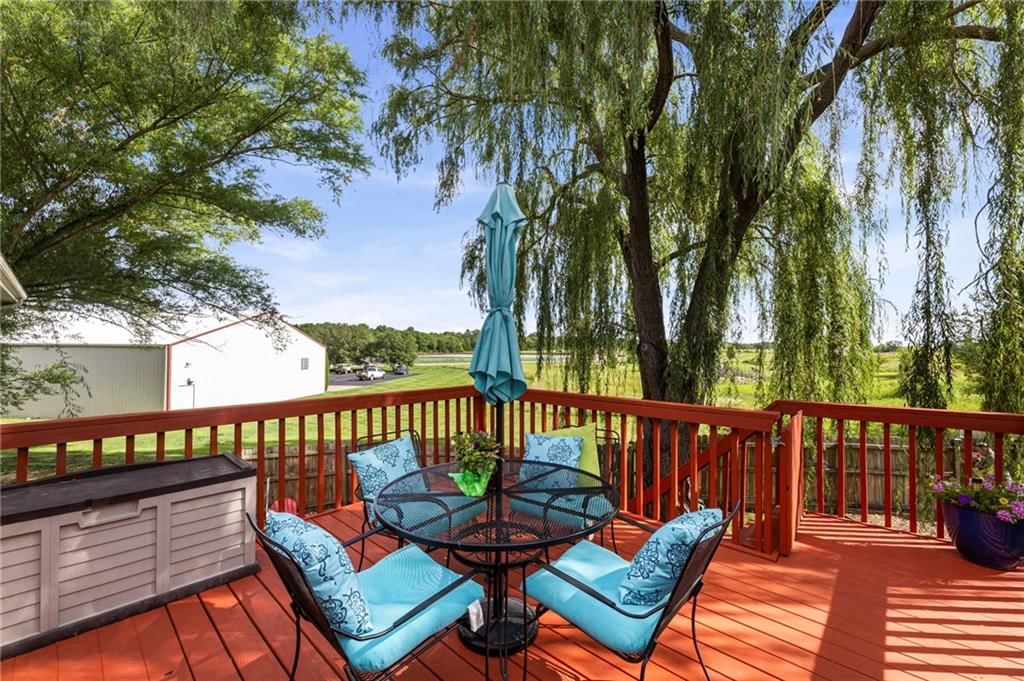 Photo 36 of 52 - 907 Rosewood Court, Paola, KS 66071