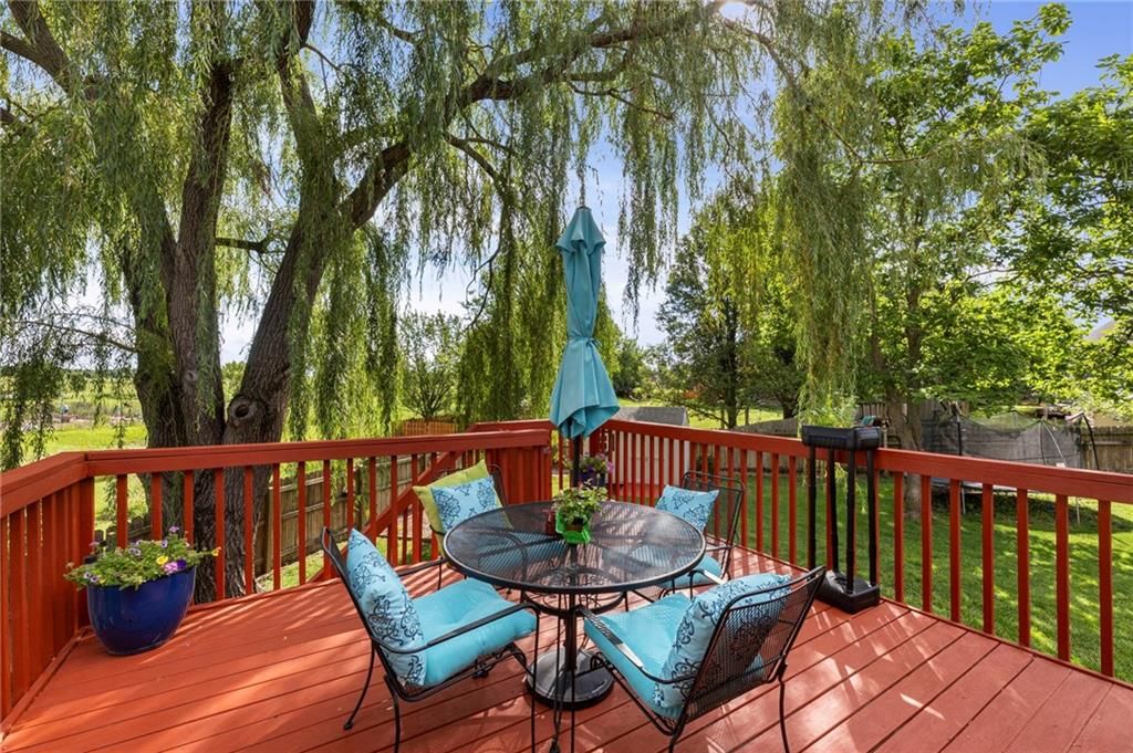 Photo 37 of 52 - 907 Rosewood Court, Paola, KS 66071