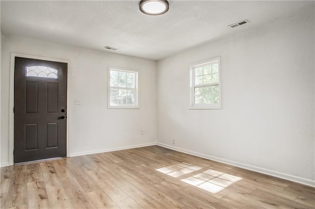 606 Niagara Street — photo 11