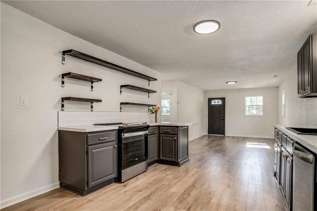 606 Niagara Street — photo 17