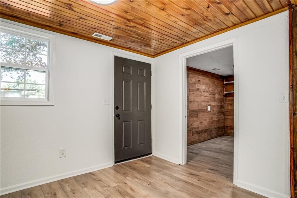 606 Niagara Street — photo 21