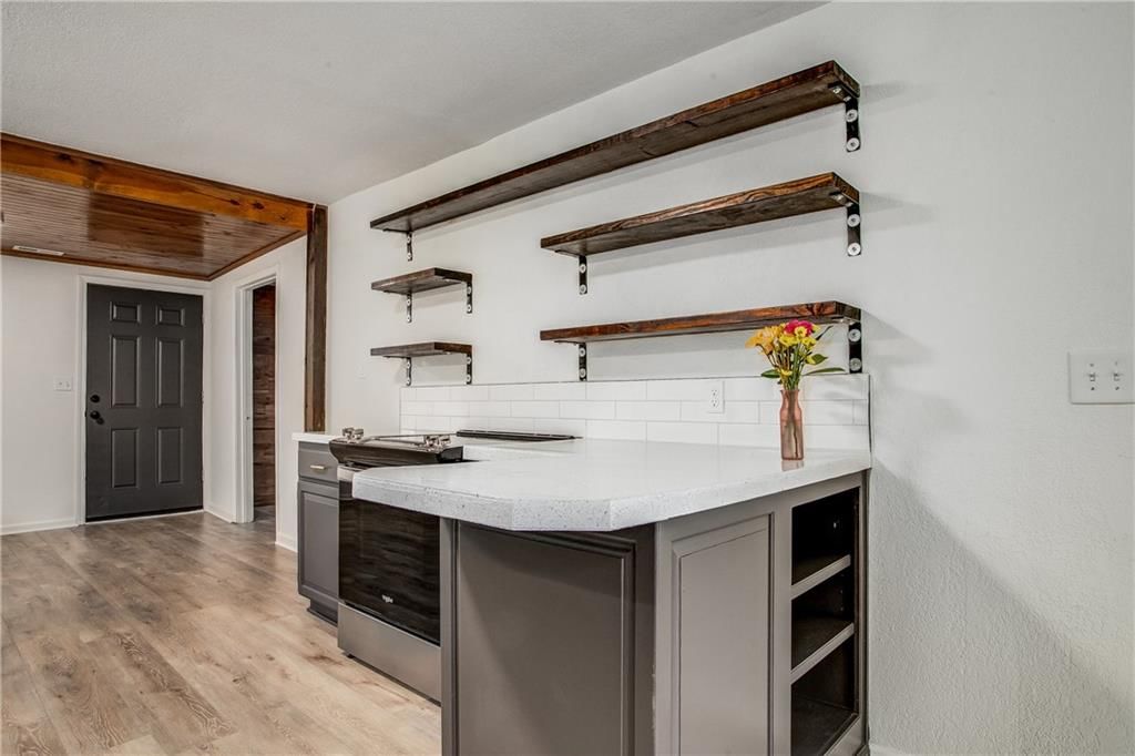 606 Niagara Street — photo 24