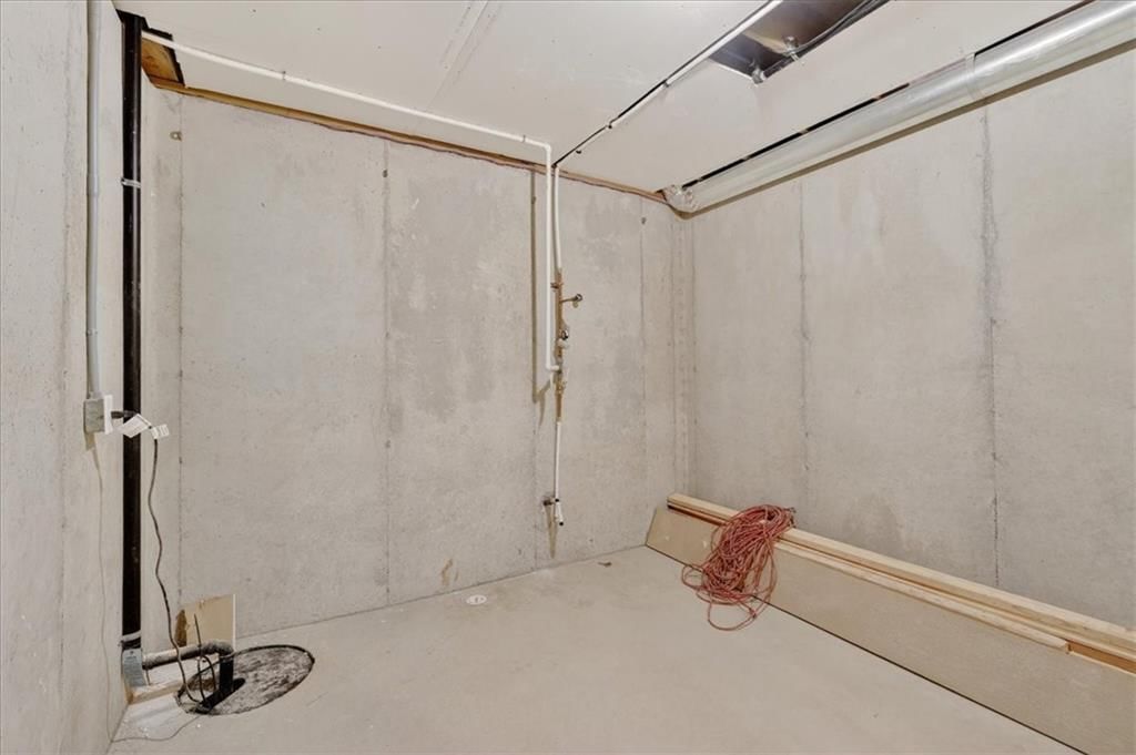 22480 W 89th Terrace — photo 36