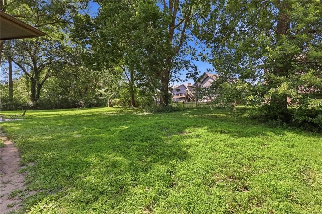 7502 Donal Avenue — photo 35