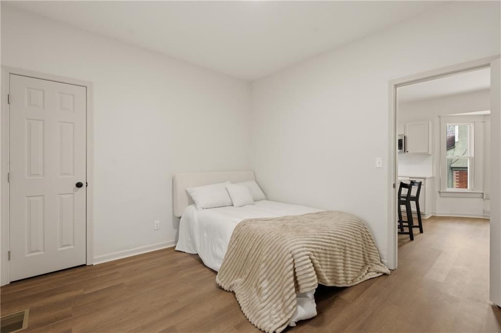 3612 Strong Avenue — photo 14