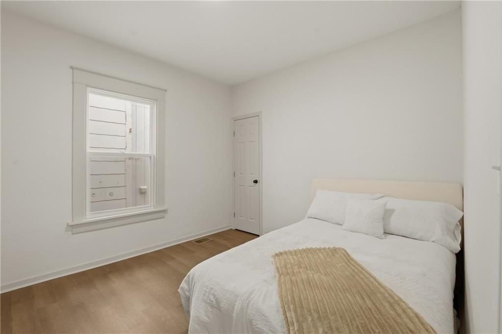 3612 Strong Avenue — photo 15