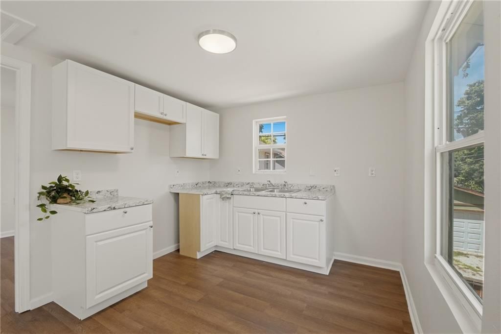 3612 Strong Avenue — photo 24