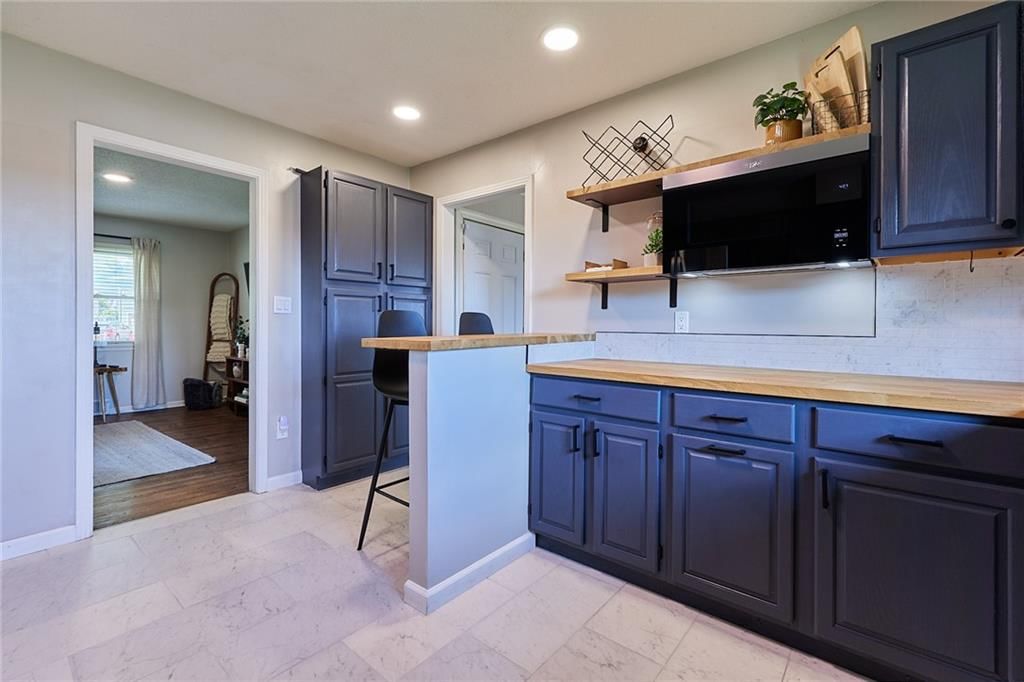 9427 MACKEY Street — photo 11