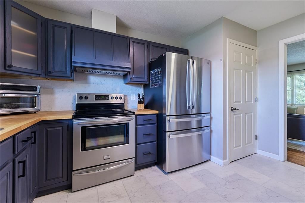 9427 MACKEY Street — photo 12