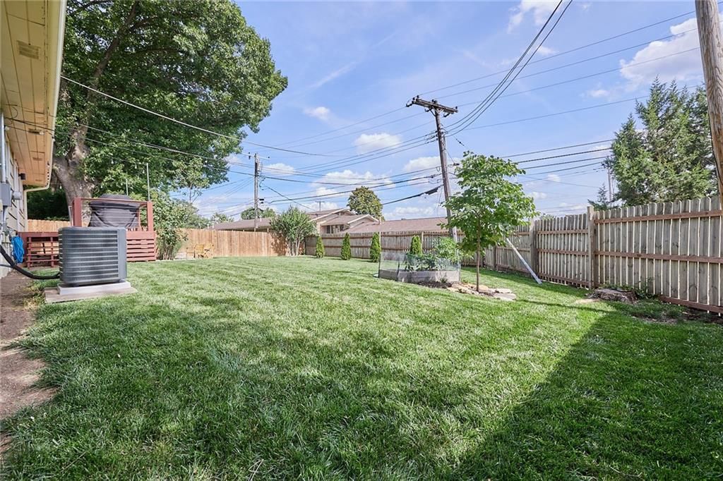 9427 MACKEY Street — photo 33