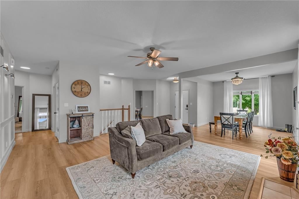 940 SW Woodbridge Court — photo 9