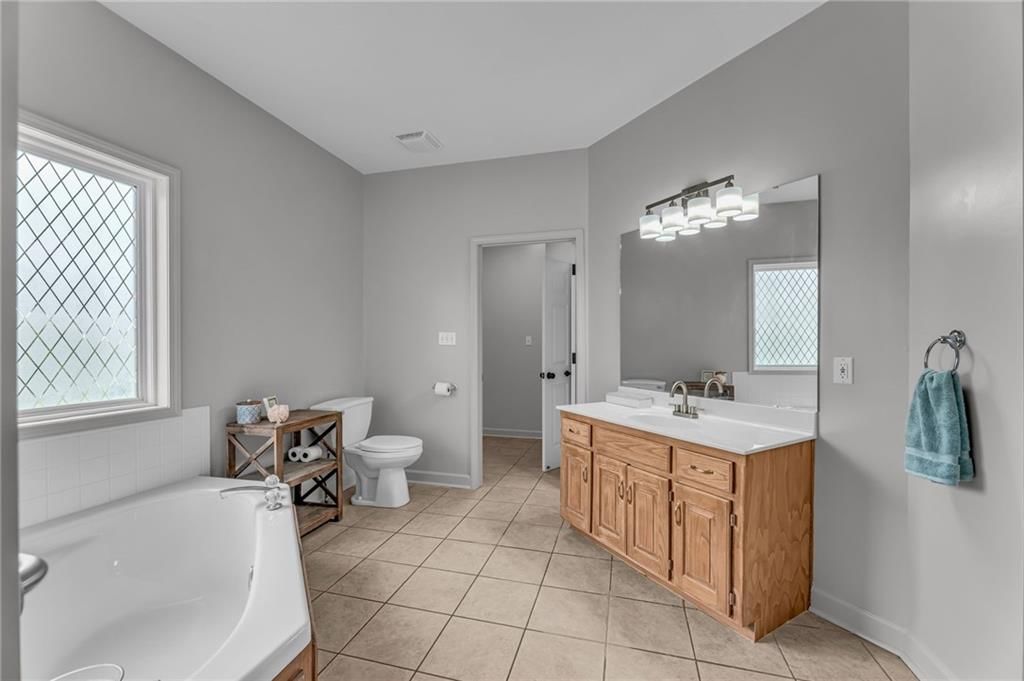 940 SW Woodbridge Court — photo 30