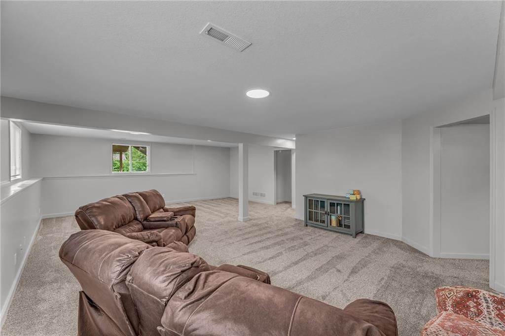 940 SW Woodbridge Court — photo 37