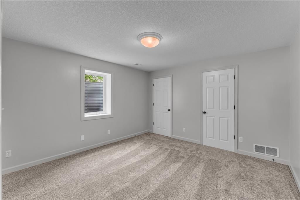 940 SW Woodbridge Court — photo 42