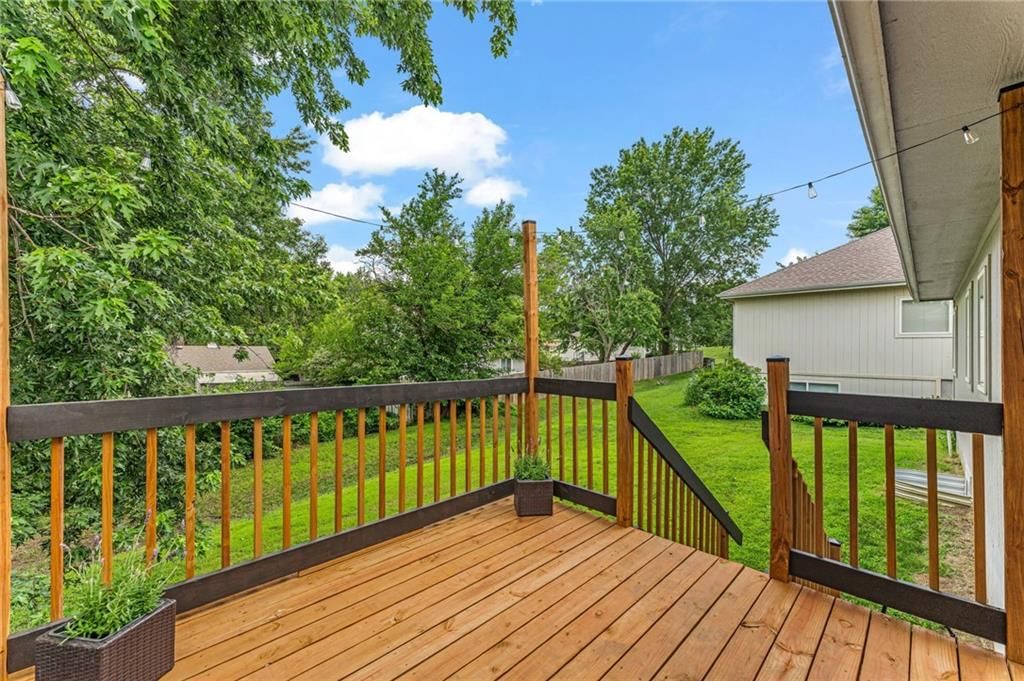 940 SW Woodbridge Court — photo 51