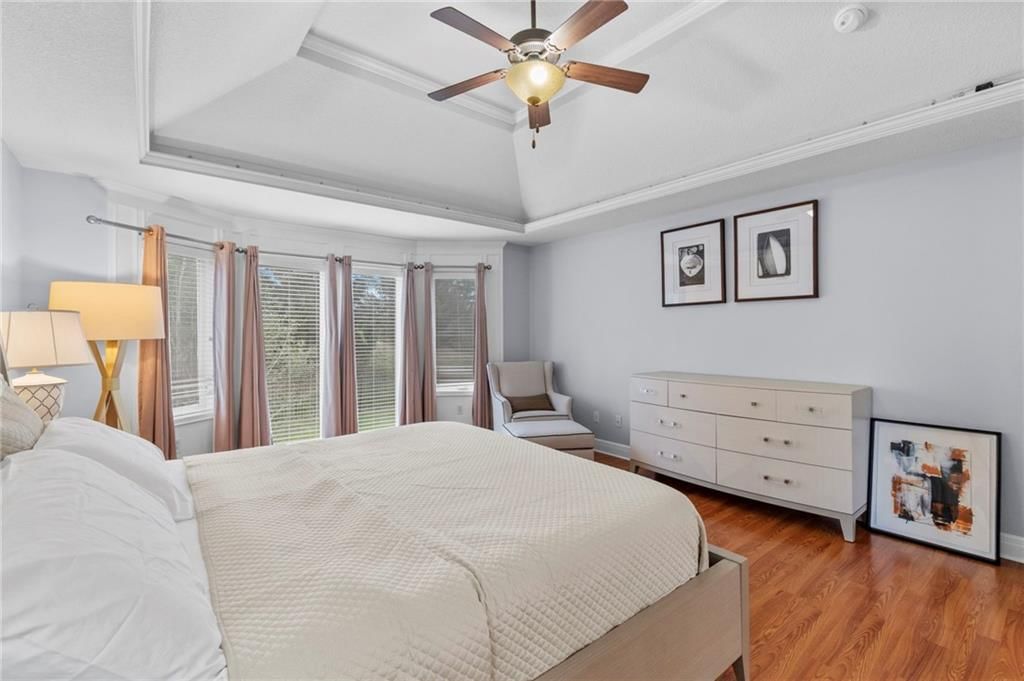 9020 N Oxford Avenue — photo 29