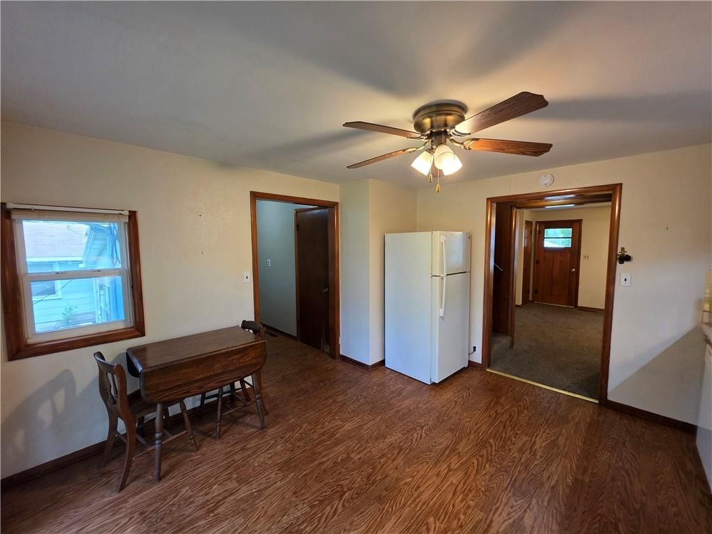 210 W Fields Boulevard — photo 8