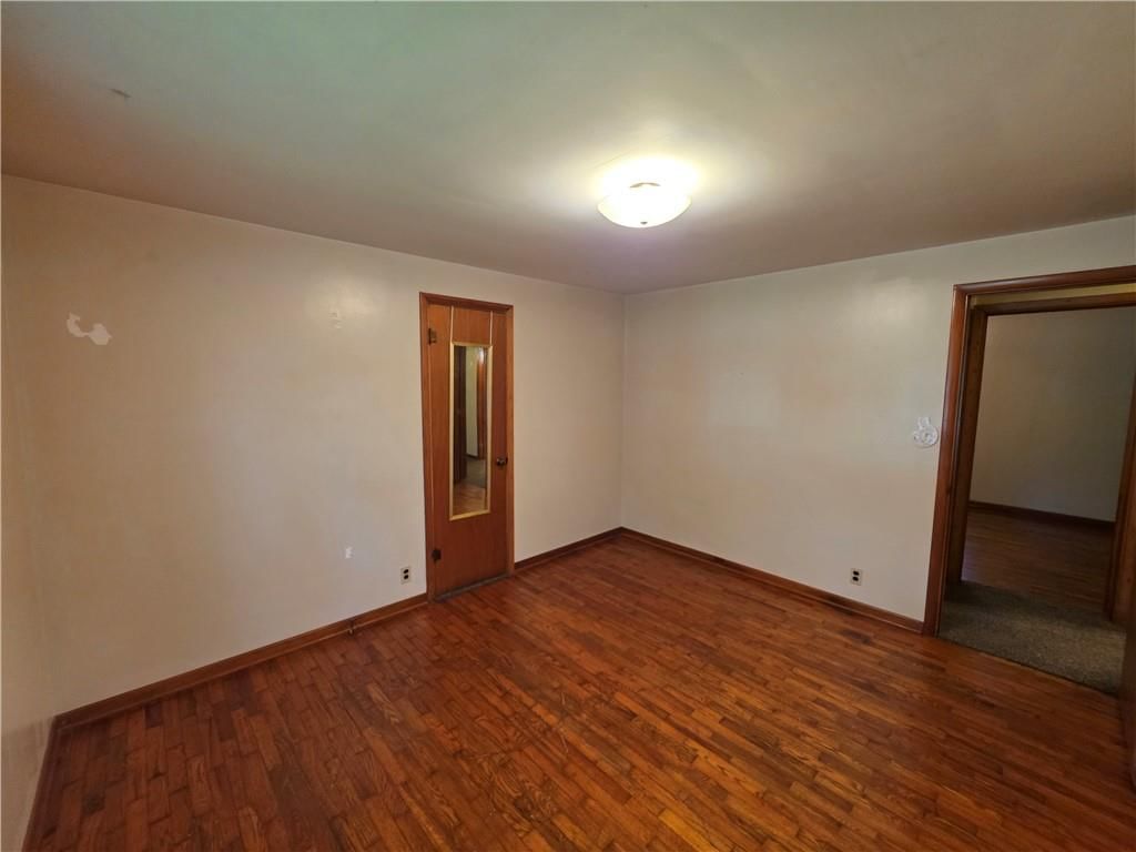 210 W Fields Boulevard — photo 12