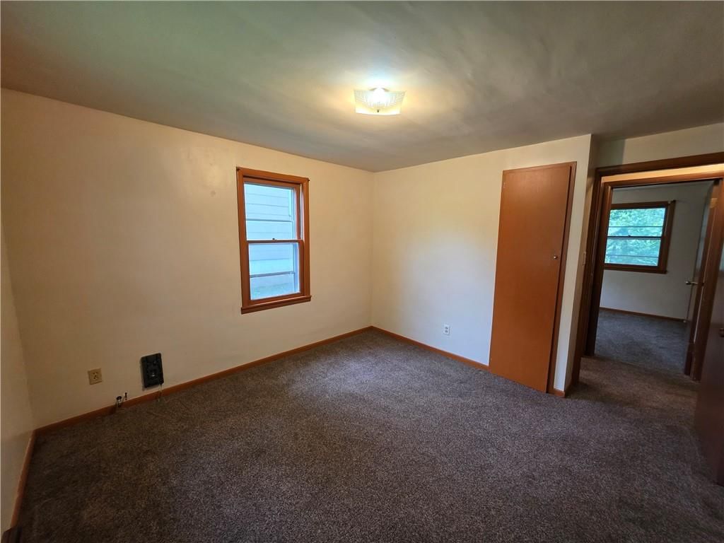 210 W Fields Boulevard — photo 21
