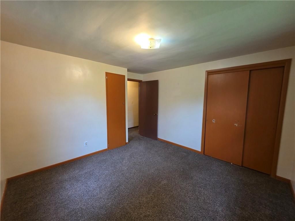 210 W Fields Boulevard — photo 22