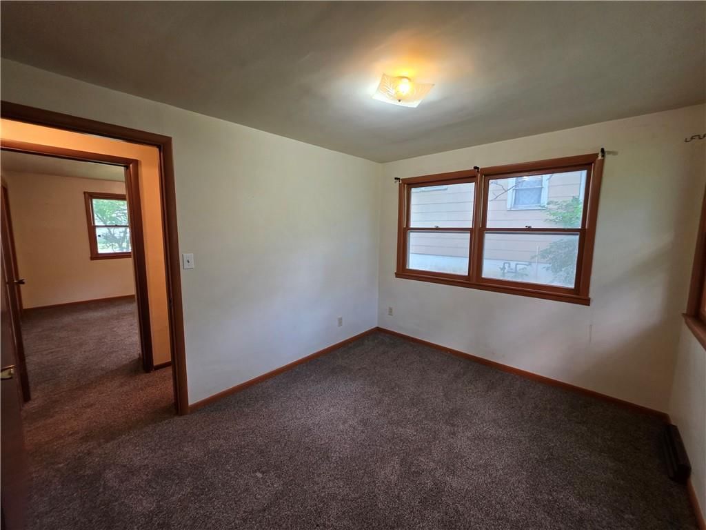 210 W Fields Boulevard — photo 28