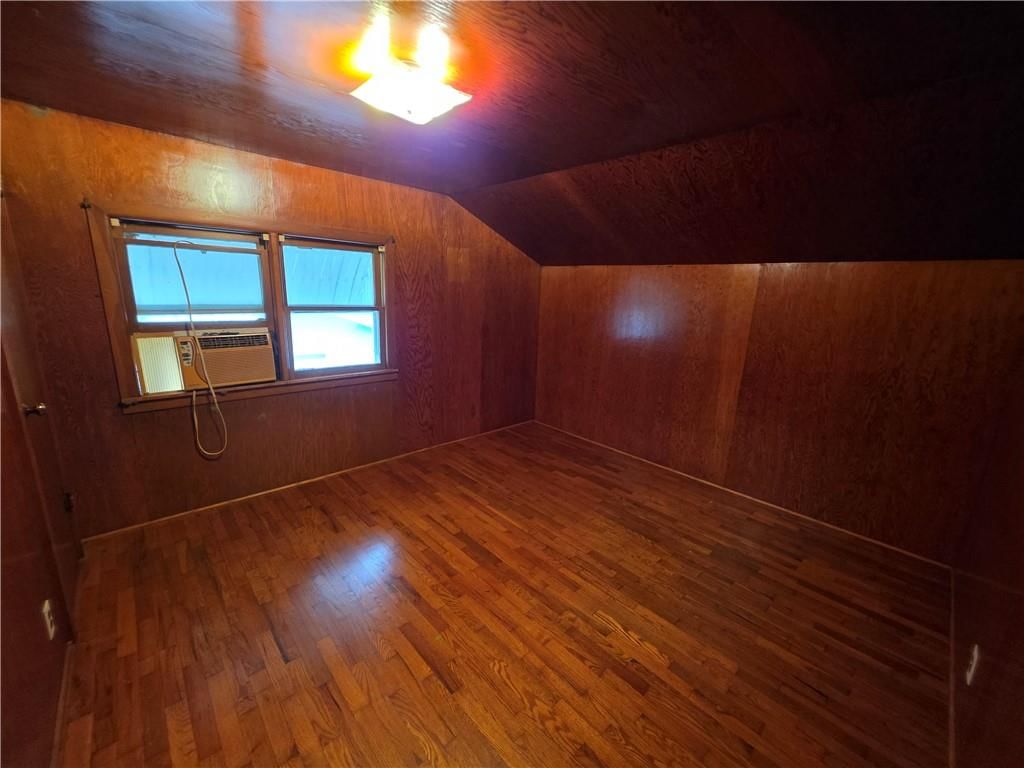 210 W Fields Boulevard — photo 29