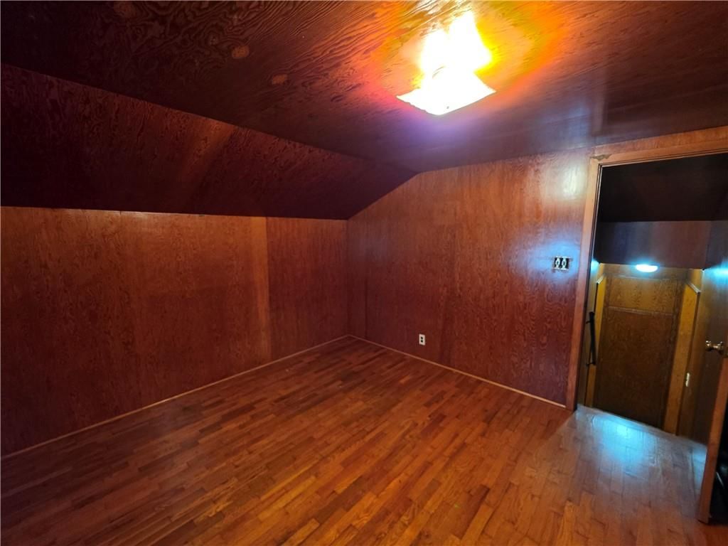 210 W Fields Boulevard — photo 30