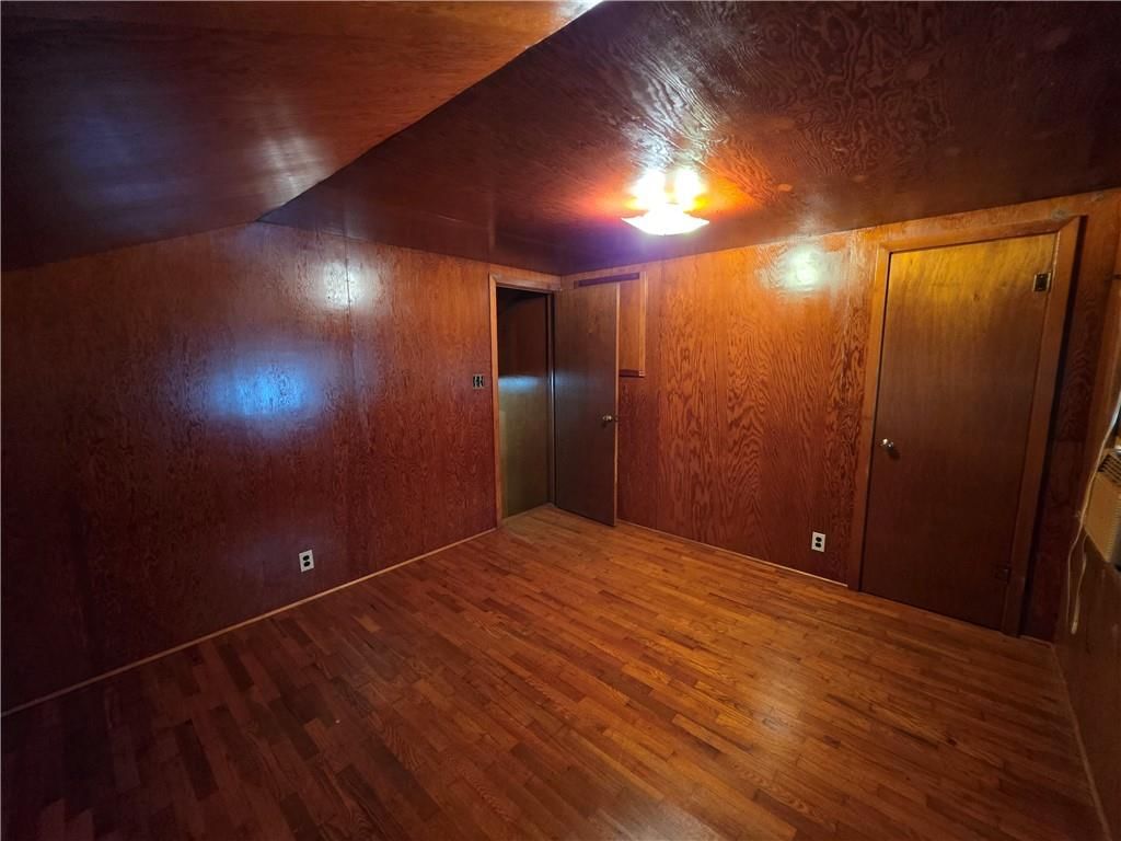 210 W Fields Boulevard — photo 31