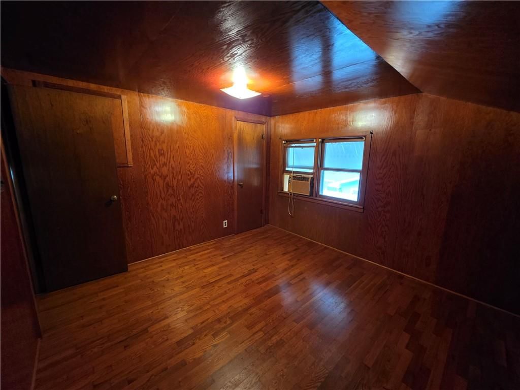 210 W Fields Boulevard — photo 32