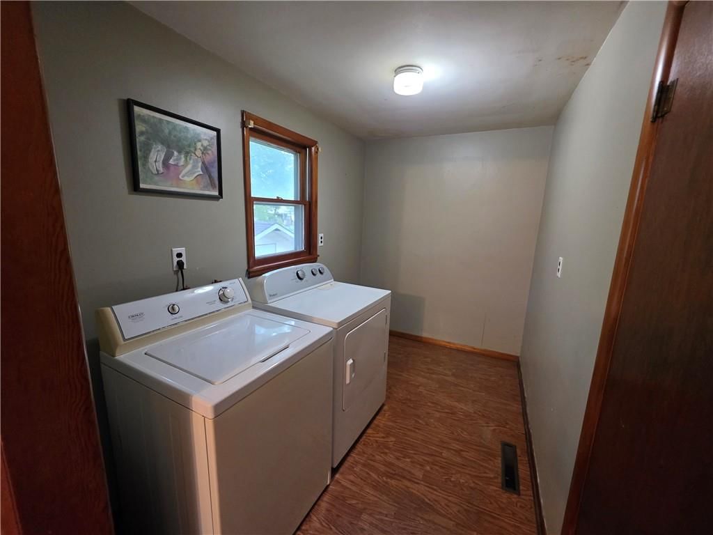 210 W Fields Boulevard — photo 33