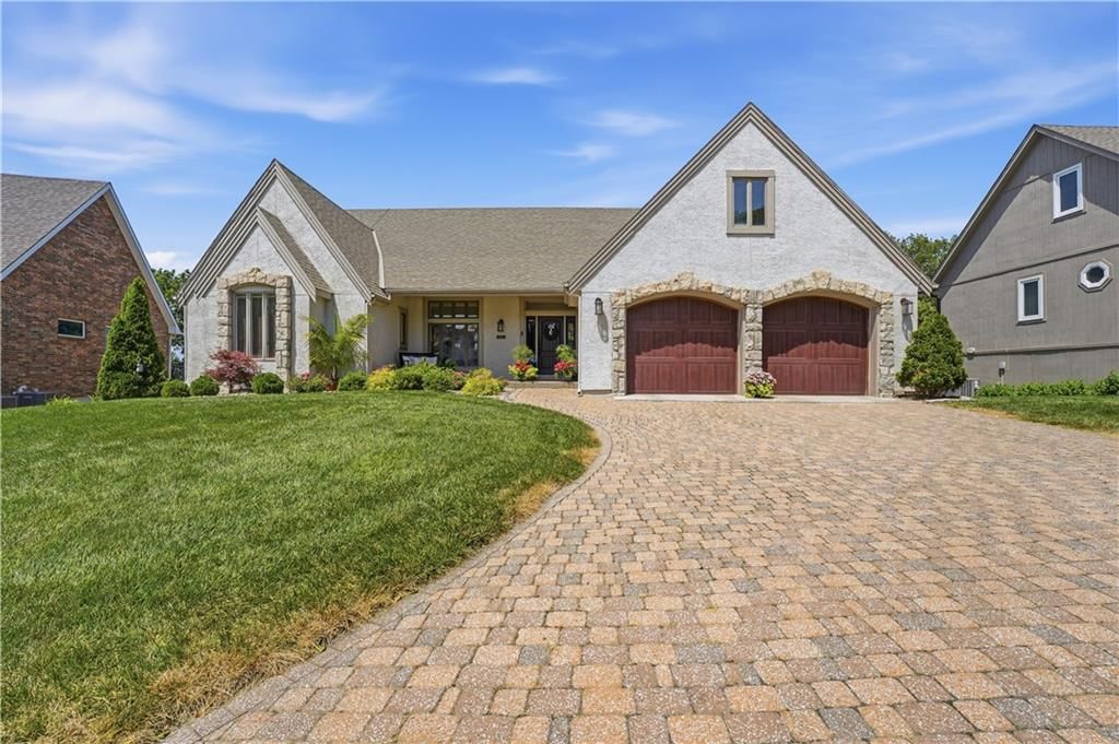 414 Seaside Sparrow Street, Lee's Summit, MO