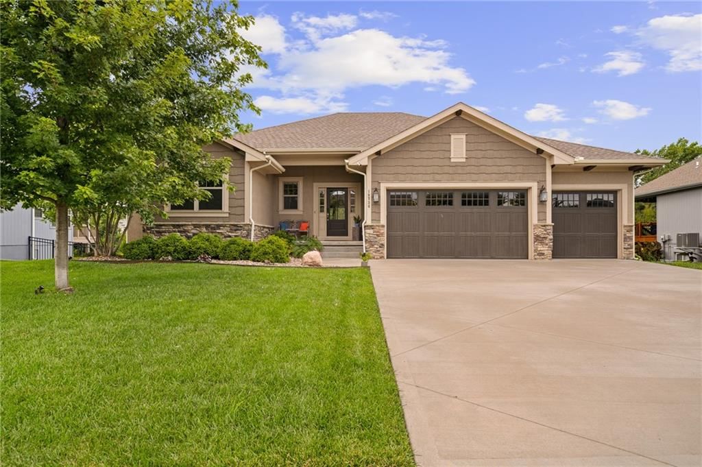 19736 Norton Street, Spring Hill, KS