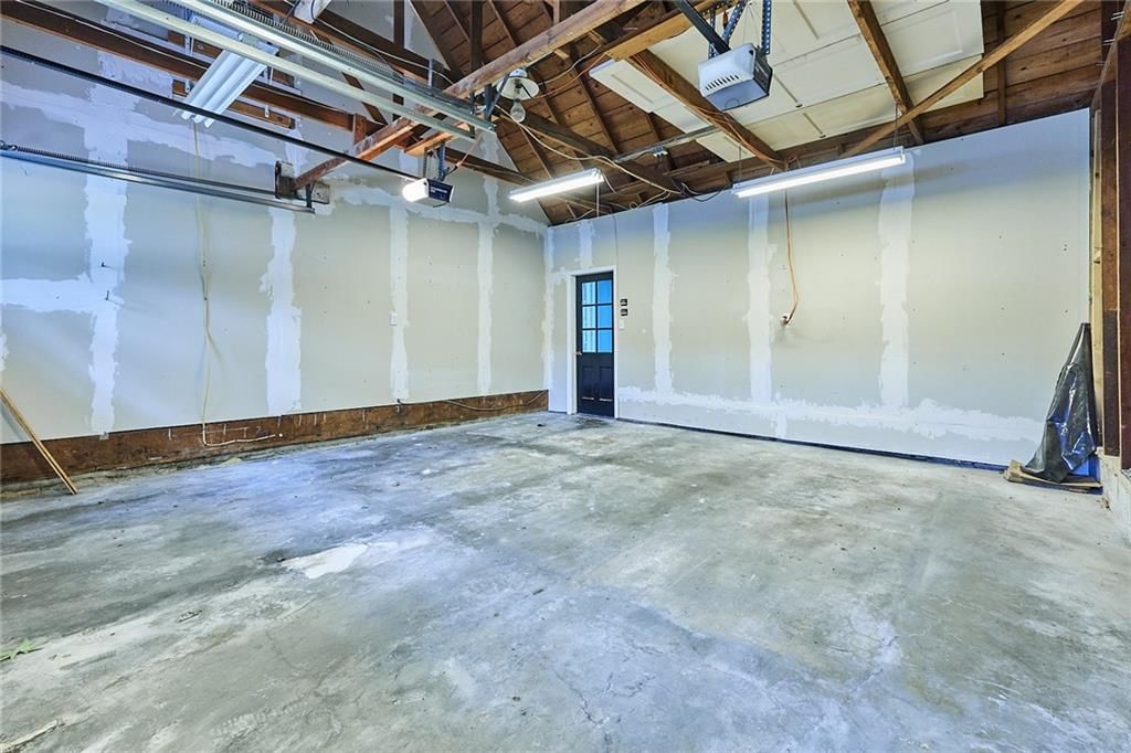4401 W 53rd Terrace — photo 36