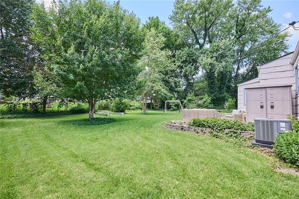 4401 W 53rd Terrace — photo 38