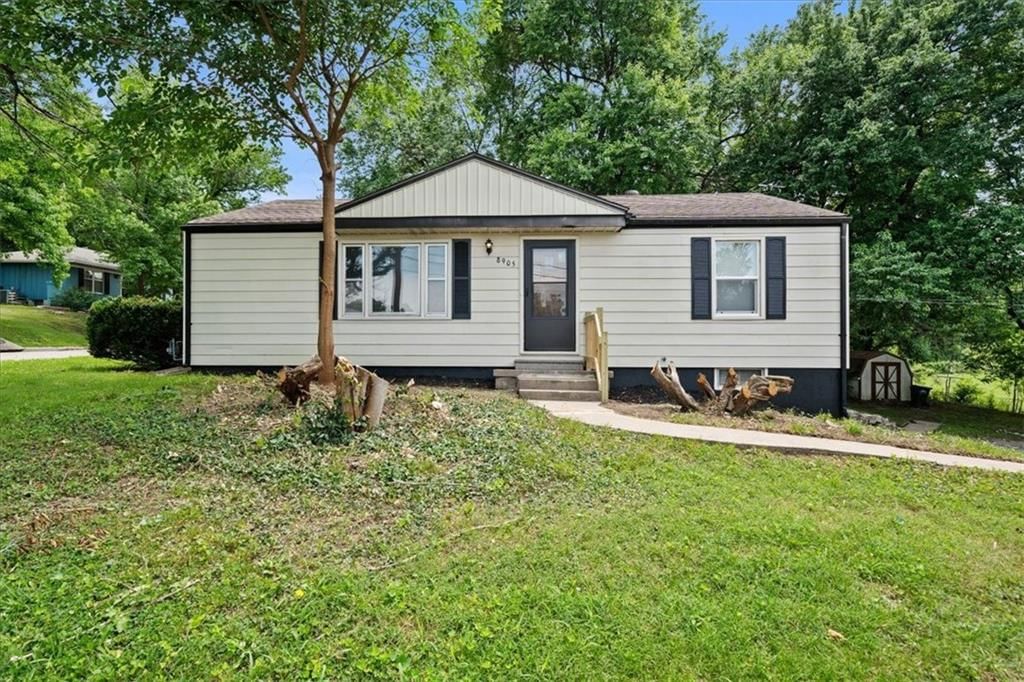 8905 E 55TH Street, Raytown, MO