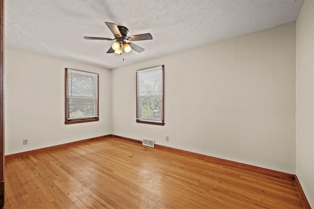 8905 E 55TH Street — photo 11
